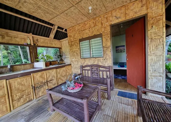 Cliff Haven Apartment