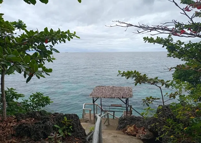 Cliff Haven Apartment